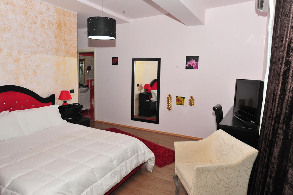 Hotel Ejna 4*