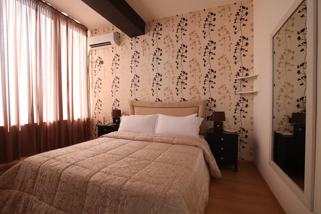 Hotel Ejna Tirana