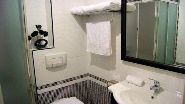 Ejna 4* Tirana