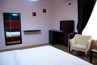 Ejna 4* Tirana